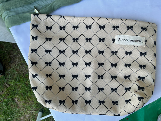 Cosmetic Bag | Beige Bows